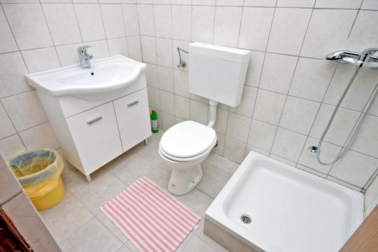 Apartments By The Sea Metajna, Pag - 6351 Ngoại thất bức ảnh