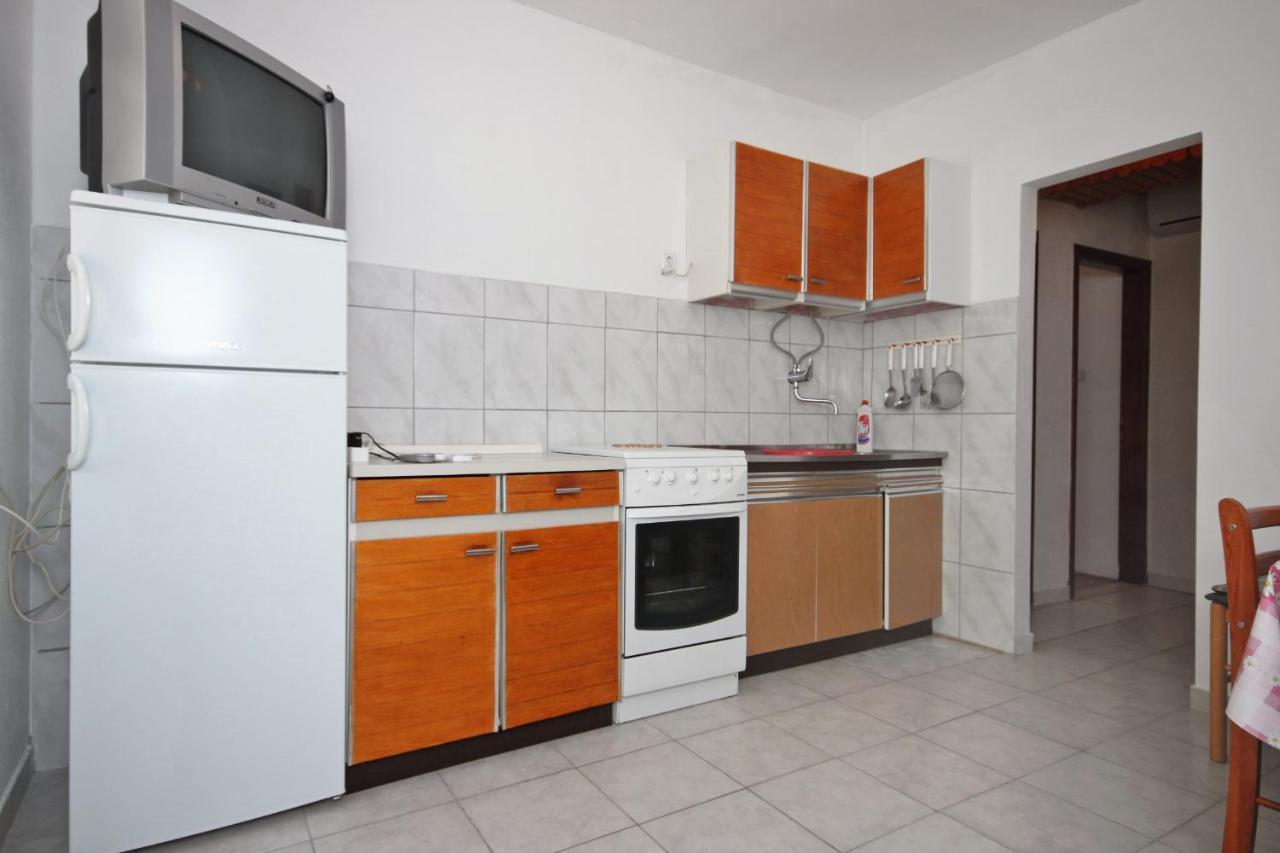 Apartments By The Sea Metajna, Pag - 6351 Ngoại thất bức ảnh