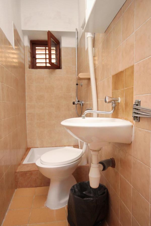 Apartments By The Sea Metajna, Pag - 6351 Ngoại thất bức ảnh