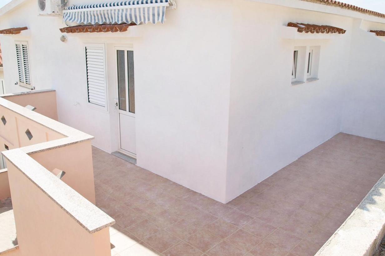 Apartments By The Sea Metajna, Pag - 6351 Ngoại thất bức ảnh